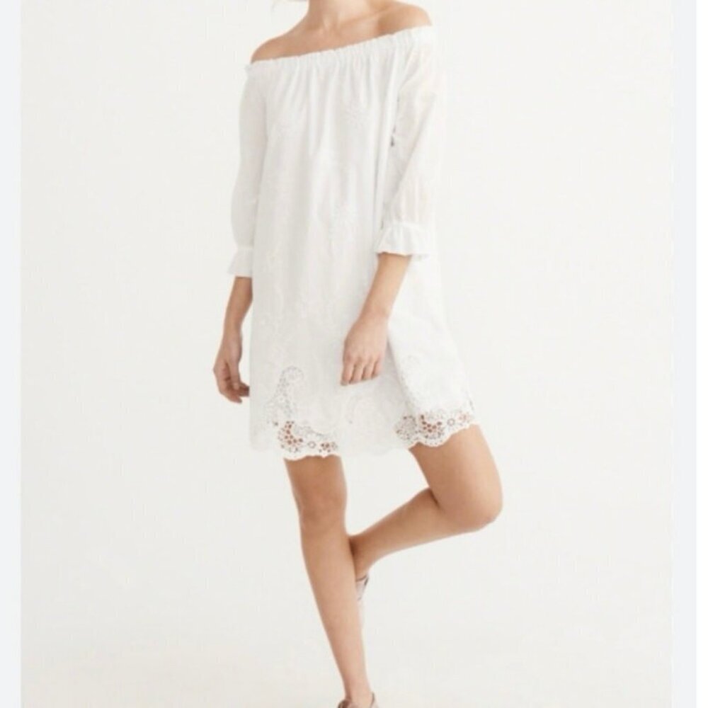 Abercrombie & Fitch White Off-Shoulder Eyelet Embroidered Dress Size Small EUC